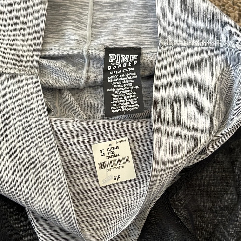 Never worn - Picture 2 of 2